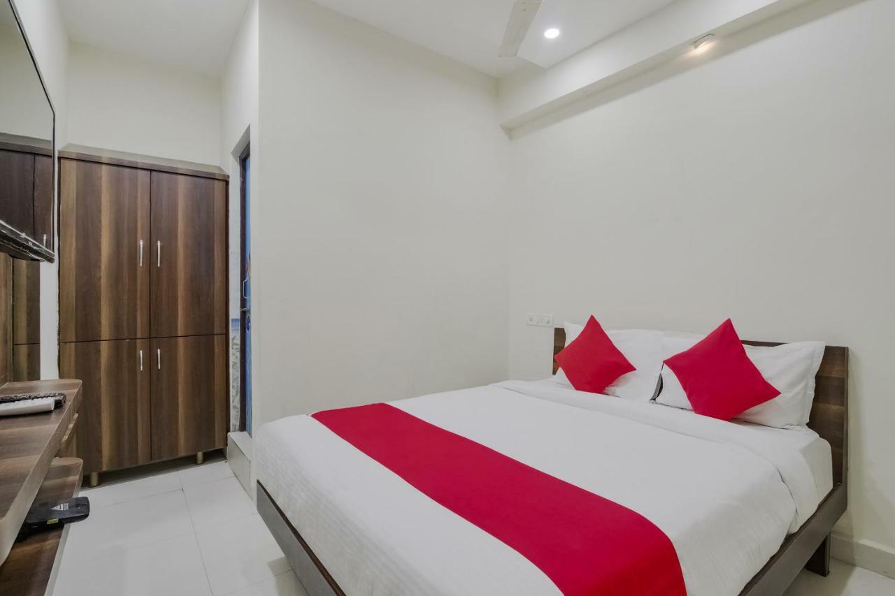 Neema Residency Hotel Anantapur Exterior photo