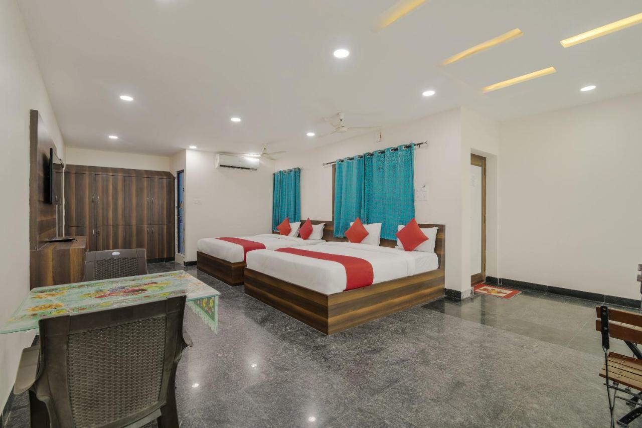 Neema Residency Hotel Anantapur Exterior photo